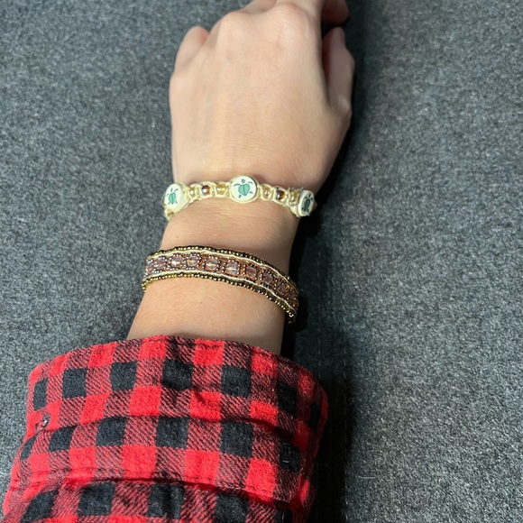 2 bracelets - Picture 5 of 5